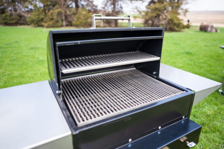 RTG2430 Black Steel Gas Grill from Holstein Manufacturing